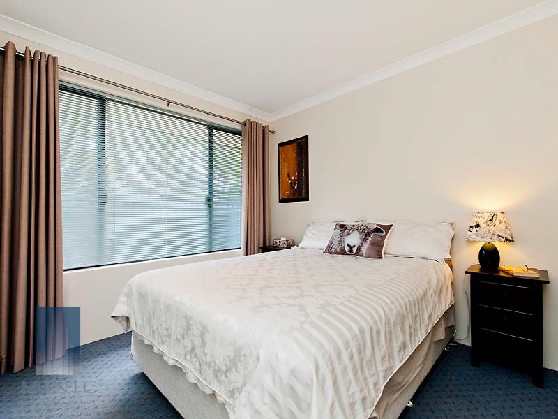 15B Craigie Crescent, Manning WA 6152