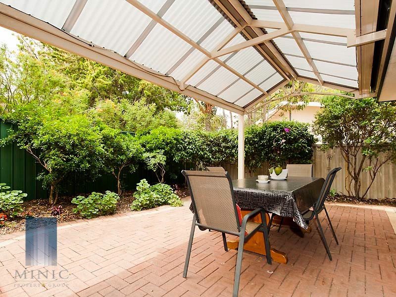 15B Craigie Crescent, Manning WA 6152