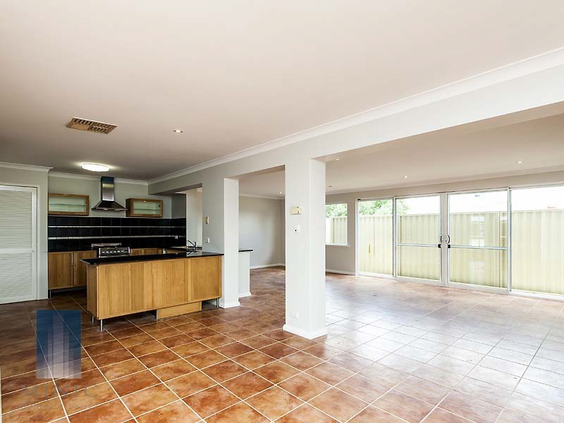 1/15 Cardoc Street, Parkwood WA 6147