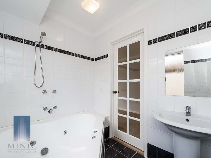 1/15 Cardoc Street, Parkwood WA 6147