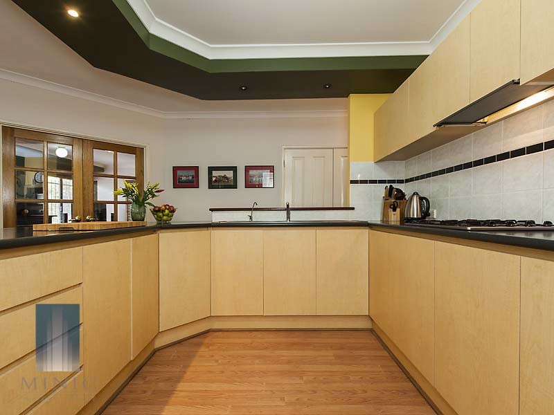 16A Unwin Crescent, Salter Point WA 6152