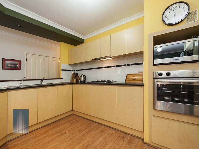 16A Unwin Crescent, Salter Point WA 6152