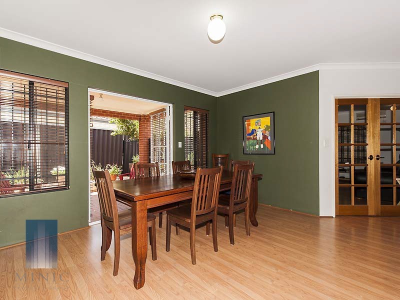 16A Unwin Crescent, Salter Point WA 6152