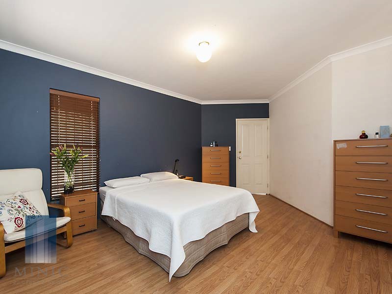 16A Unwin Crescent, Salter Point WA 6152