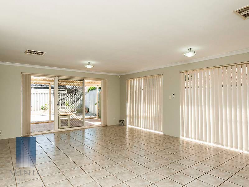 148 Hamilton Street, Queens Park WA 6107