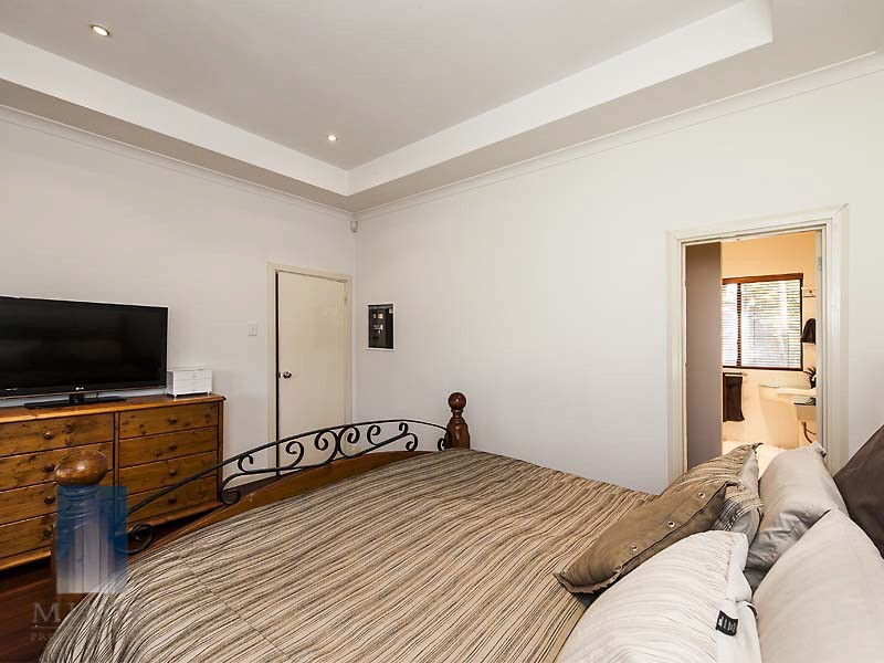 30 and 32 Eureka Road, Wilson WA 6107