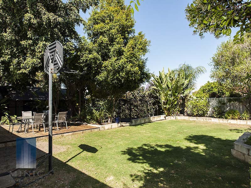 30 and 32 Eureka Road, Wilson WA 6107