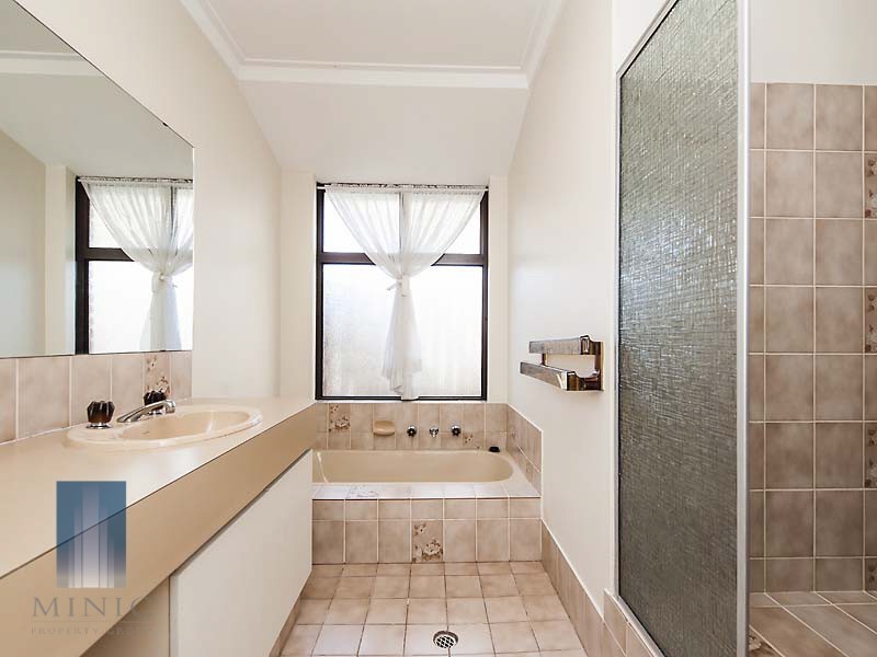 3 Foley Court, Leeming WA 6149