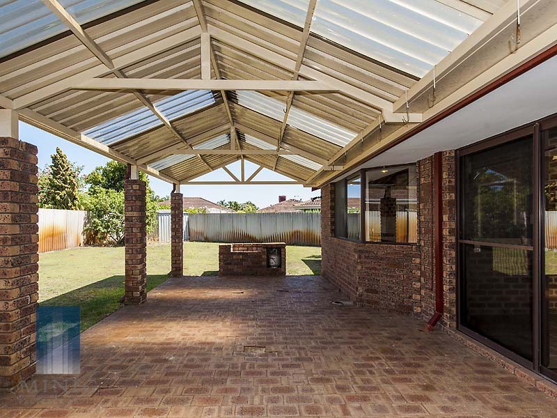 3 Foley Court, Leeming WA 6149