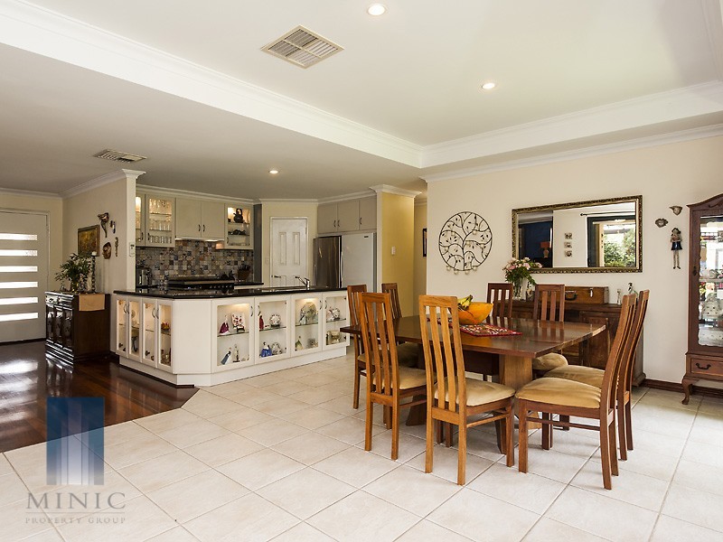 12 Doomben Court, Willetton WA 6155