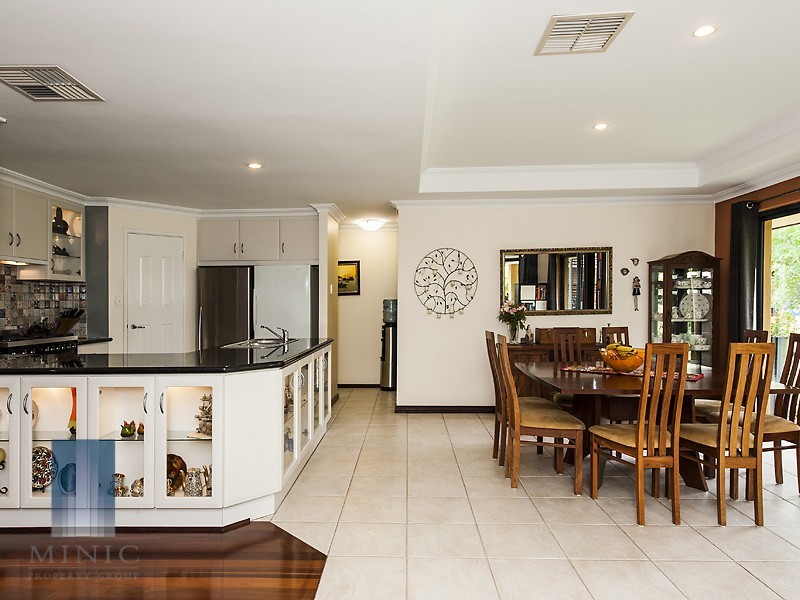 12 Doomben Court, Willetton WA 6155