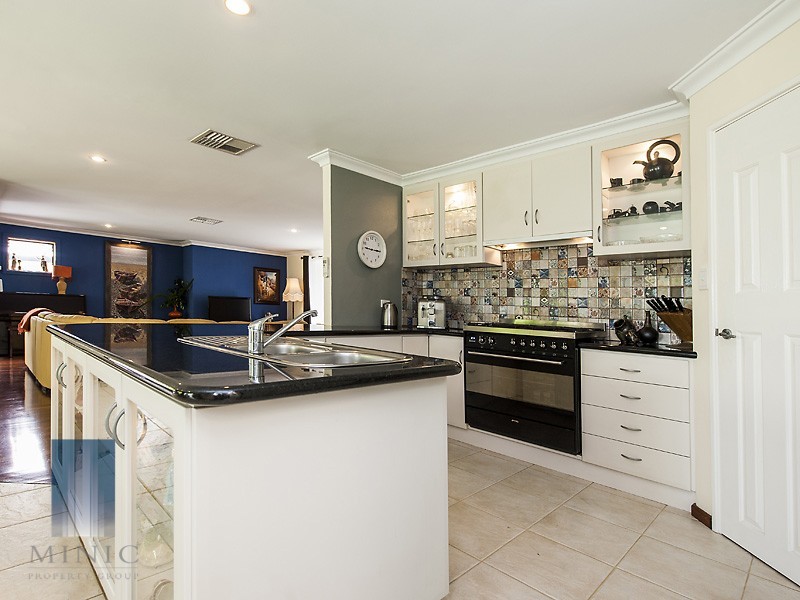 12 Doomben Court, Willetton WA 6155