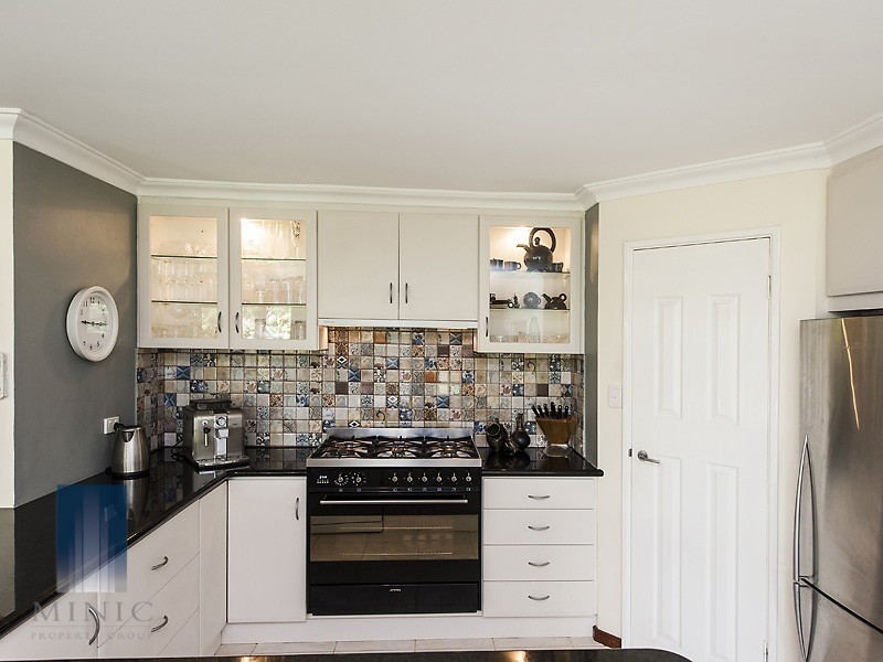 12 Doomben Court, Willetton WA 6155