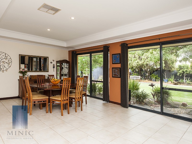 12 Doomben Court, Willetton WA 6155