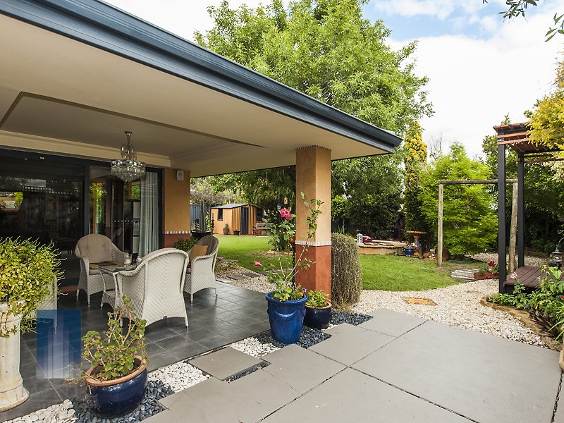 12 Doomben Court, Willetton WA 6155