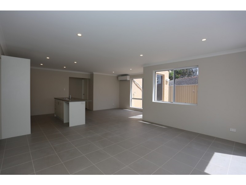 8 PRENDIVILLE WAY, Langford WA 6147