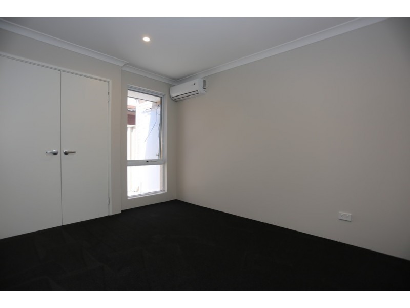 8 PRENDIVILLE WAY, Langford WA 6147