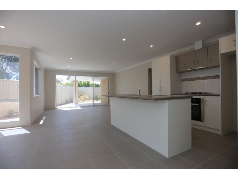 8 PRENDIVILLE WAY, Langford WA 6147