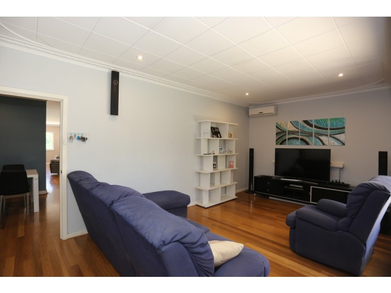 35 Hope Ave, Salter Point WA 6152