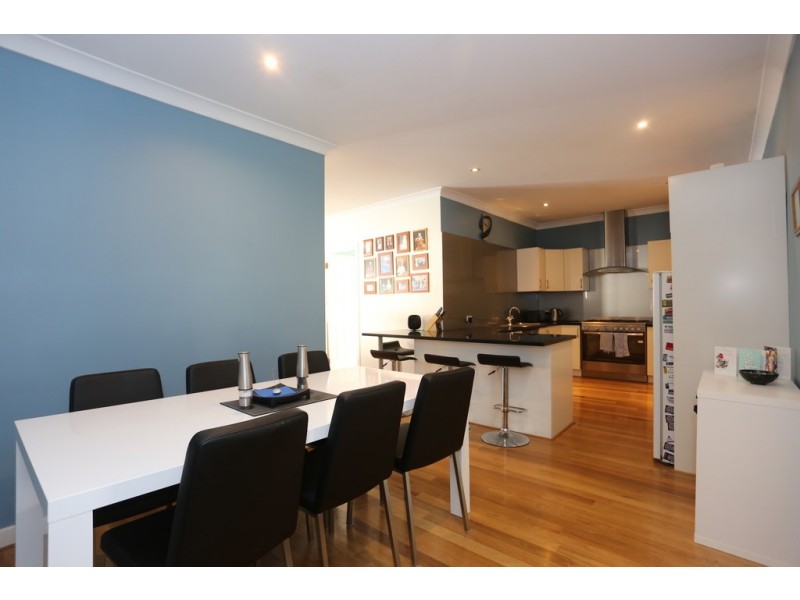 35 Hope Ave, Salter Point WA 6152