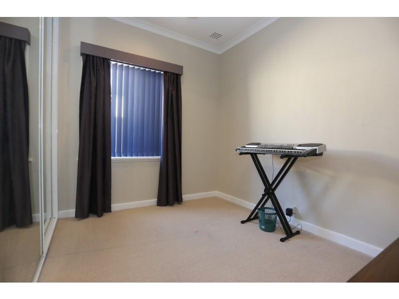 35 Hope Ave, Salter Point WA 6152