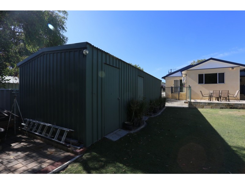 35 Hope Ave, Salter Point WA 6152