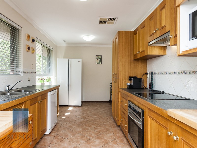 43 Ferndale Crescent, Ferndale WA 6148