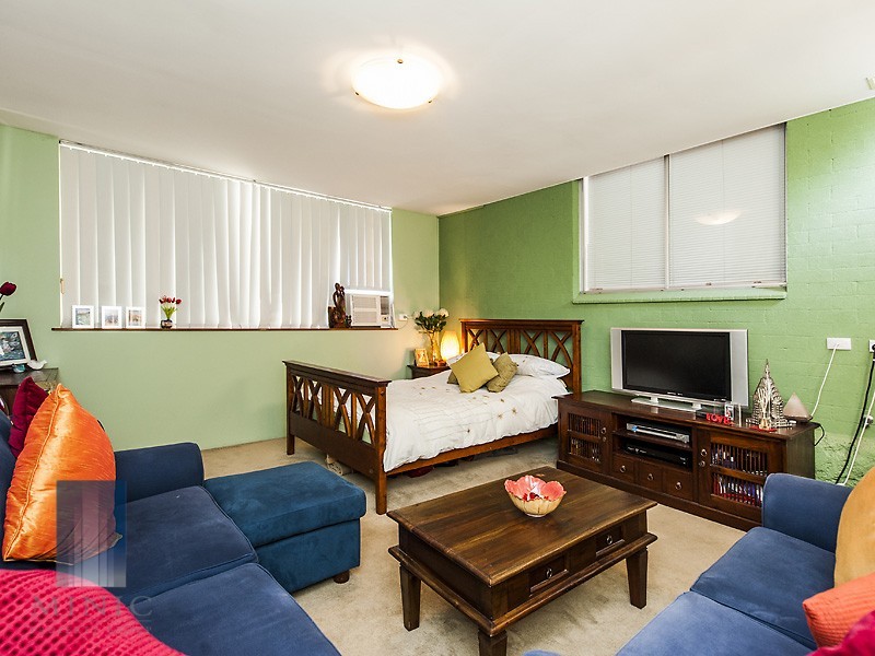 43 Ferndale Crescent, Ferndale WA 6148