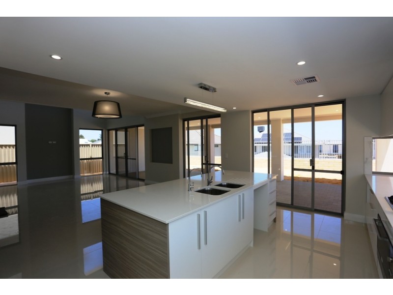 19 Anthus Corner, Waterford WA 6152