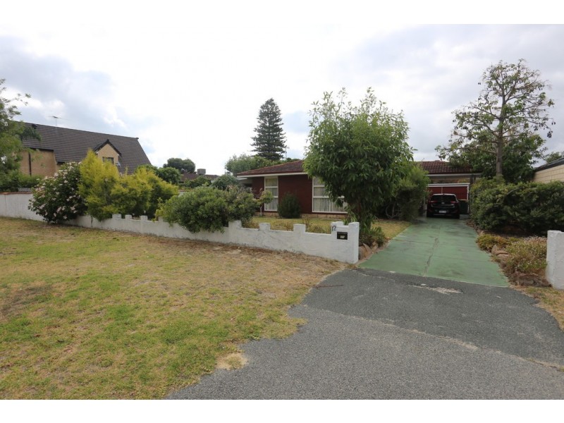 12 CORONA CRESCENT, Cannington WA 6107