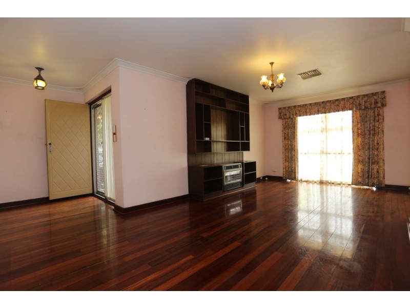 12 CORONA CRESCENT, Cannington WA 6107