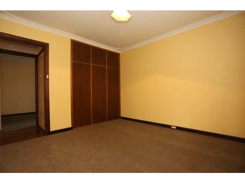 12 CORONA CRESCENT, Cannington WA 6107