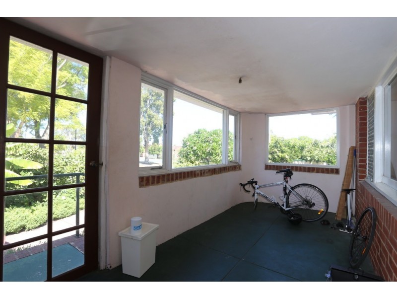 28A Manning Road, Como WA 6152