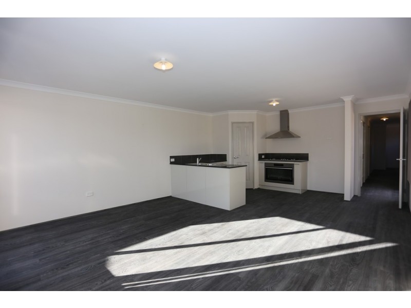 Unit 2/59 Braibrise Road, Wilson WA 6107