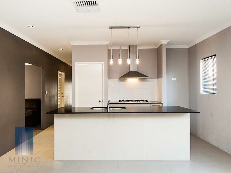 4 Serisier Parkway, Queens Park WA 6107