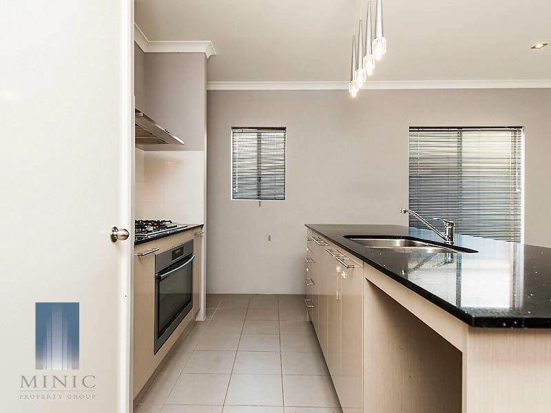 4 Serisier Parkway, Queens Park WA 6107