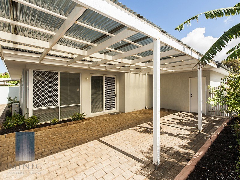 1/ 425A Riverton Drive East, Shelley WA 6148
