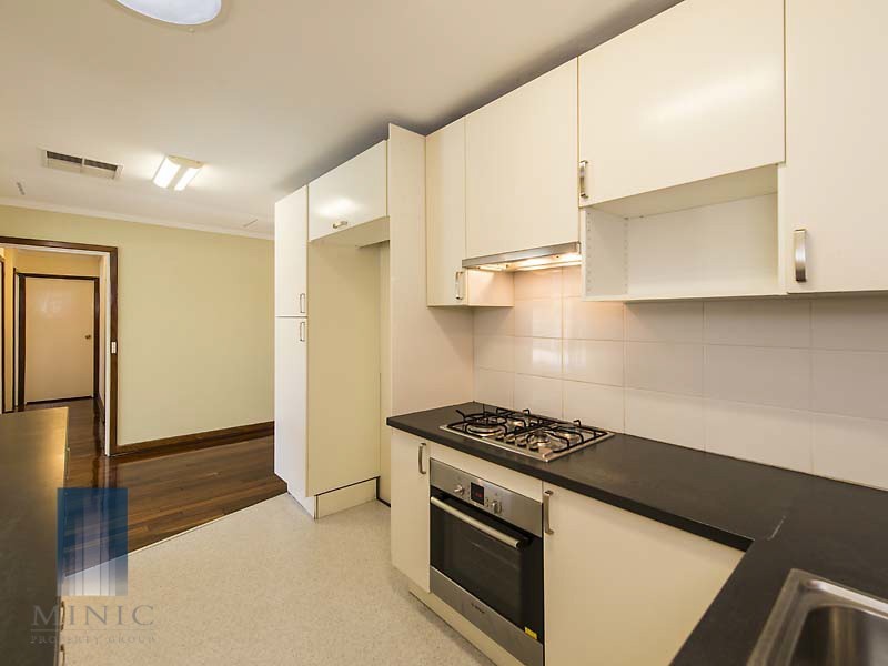 33 Vahland Avenue, Riverton WA 6148