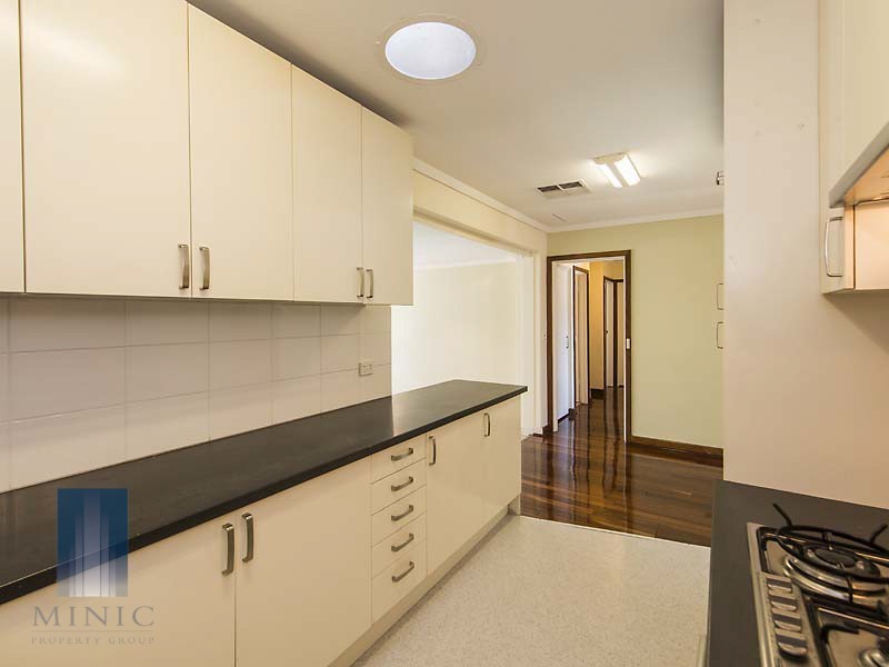 33 Vahland Avenue, Riverton WA 6148