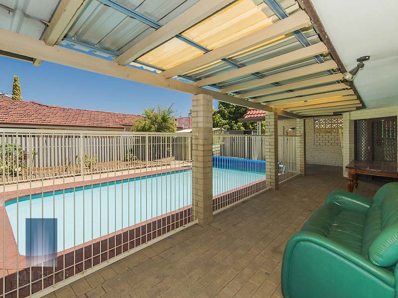 33 Vahland Avenue, Riverton WA 6148