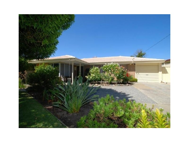 18 Bywood Way, Lynwood WA 6147