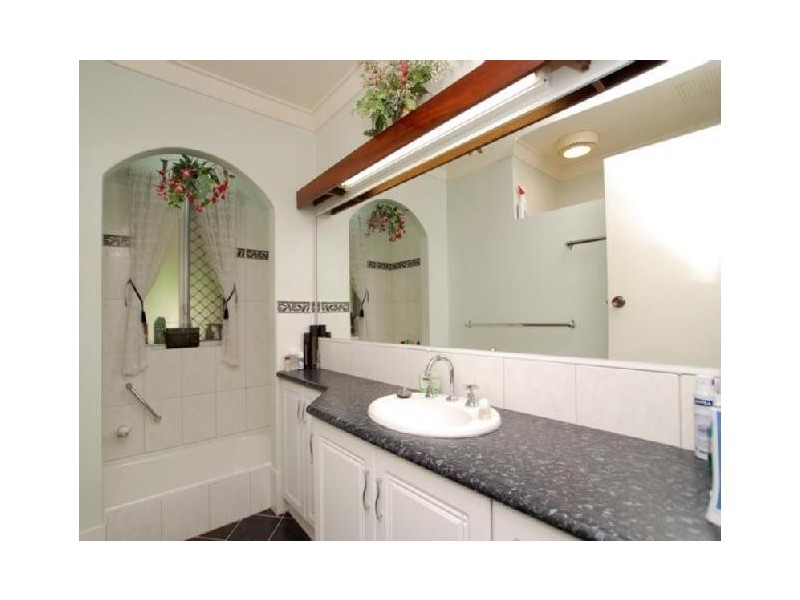 18 Bywood Way, Lynwood WA 6147