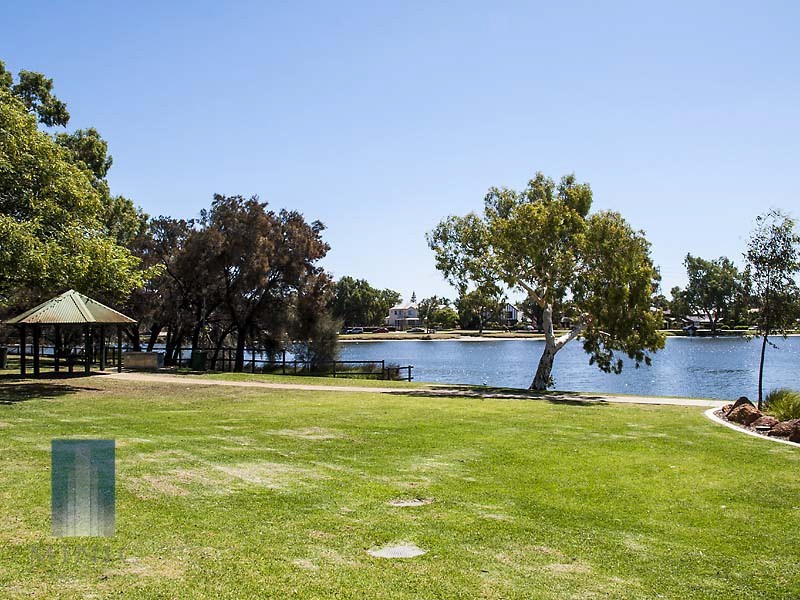 10/5 Dewey Street, Shelley WA 6148