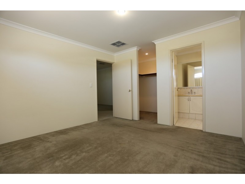19 Comrie Road, Canning Vale WA 6155