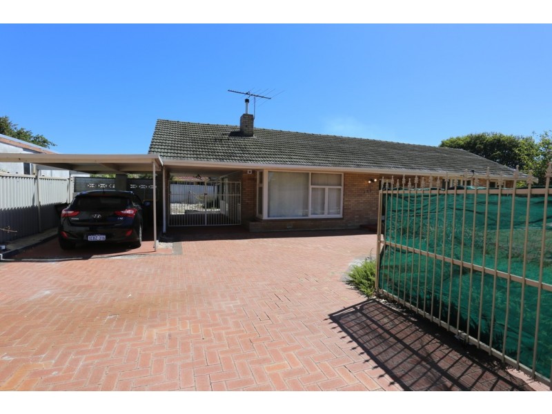 252 Orrong Road, Carlisle WA 6101
