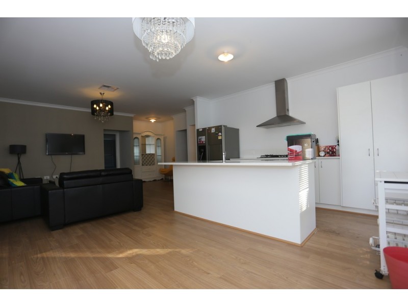 1/87 Leach Hwy, Wilson WA 6107