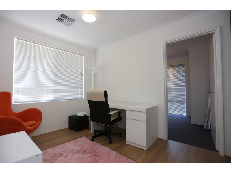 1/87 Leach Hwy, Wilson WA 6107