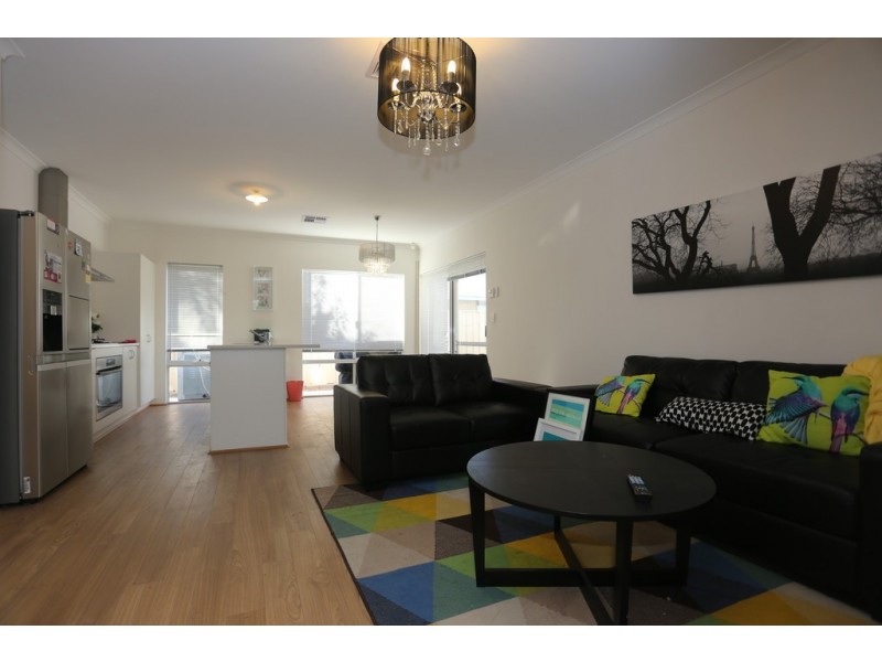 1/87 Leach Hwy, Wilson WA 6107