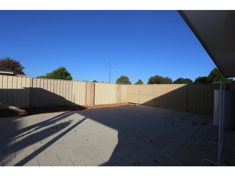 1/87 Leach Hwy, Wilson WA 6107