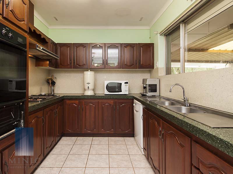 16 Veronica Street, Riverton WA 6148